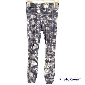 ATHLETA XS GREY WHITE LEGGINGS